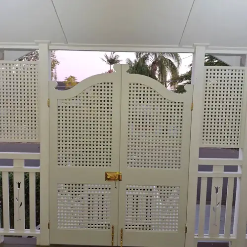 Installation of batwing doors and lattice panels