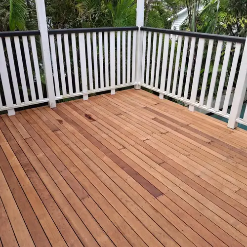 Replacement of a deck with it's structure. All the joist have been replaced with f14 hardwood painted with 1 coat of dulux primer and 2 coats of dulux weathershield prior to be installed. The decking boards are kwila. We also replaced a step and a post on the stair.