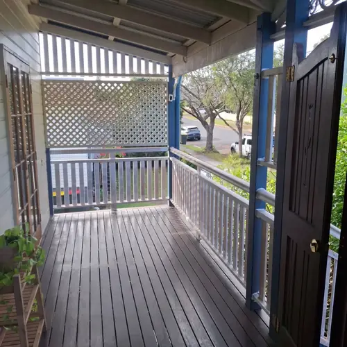 New balustrades and battens for this queenslander house, all in hardwood