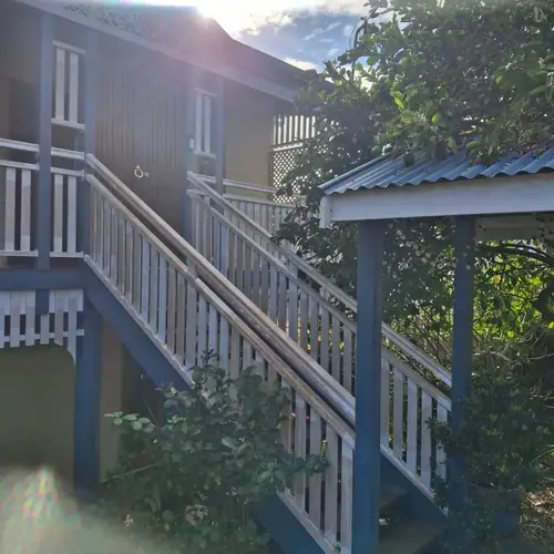 New balustrades and battens for this queenslander house, all in hardwood