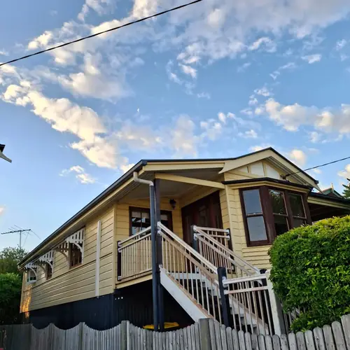 This job is now completed. We replaced all the balustrades, the steps on the 1st flight of stair and the landing including the joists. 1 post of the landing has been replaced as well.