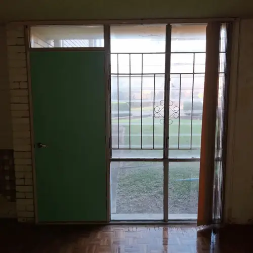Replacement of a door that has been eaten by termites. We also replace a jamb and fix some parts with hardwood.